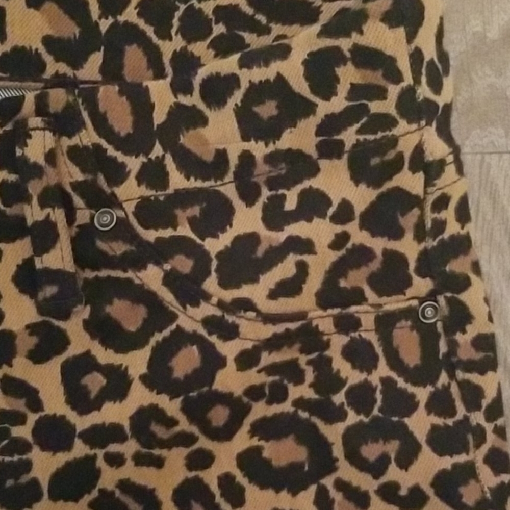Time And Tru High Rise Jegging Cheetah - Picture 9 of 10